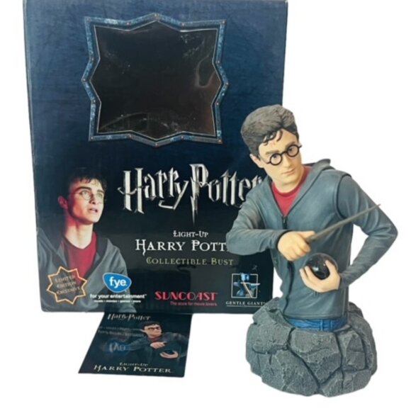 Harry Potter Light Up Gentle Giant Bust Sculpture Figurine Box Limited Edition - Picture 1 of 8